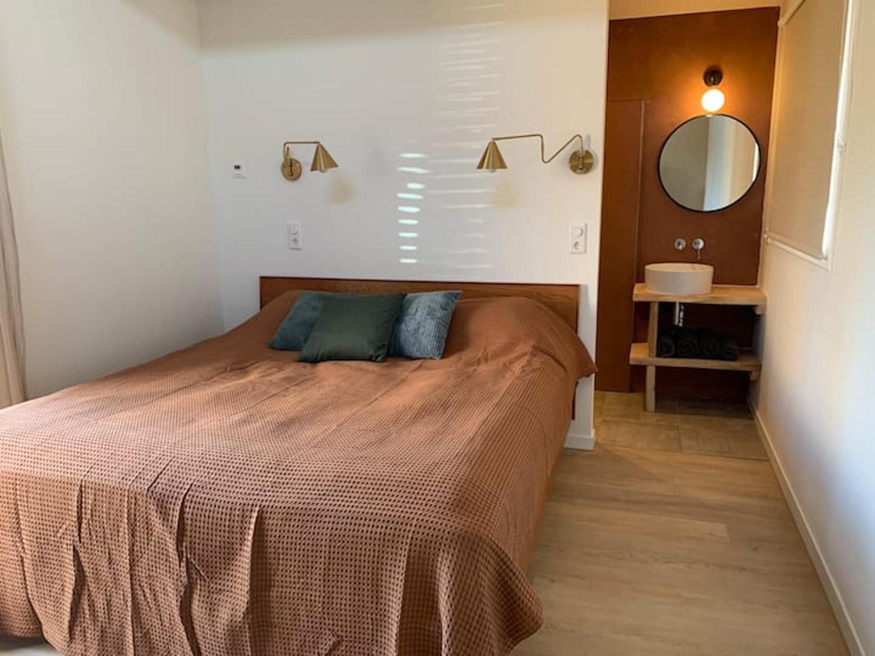 Guest room with terrace at the Wadden Sea view 5