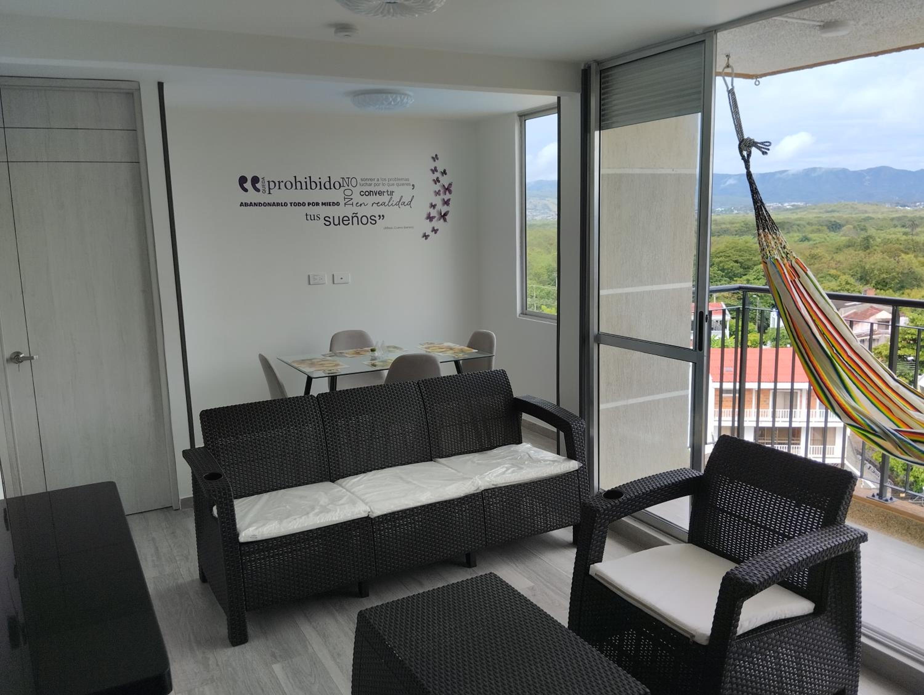 APARTAMENTO COMODO Y ELEGANTE EN RICAURTE CUNDINAMARCA a