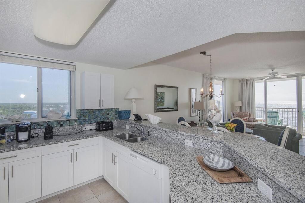 Beach Club C1001 Amazing Corner Unit view 5