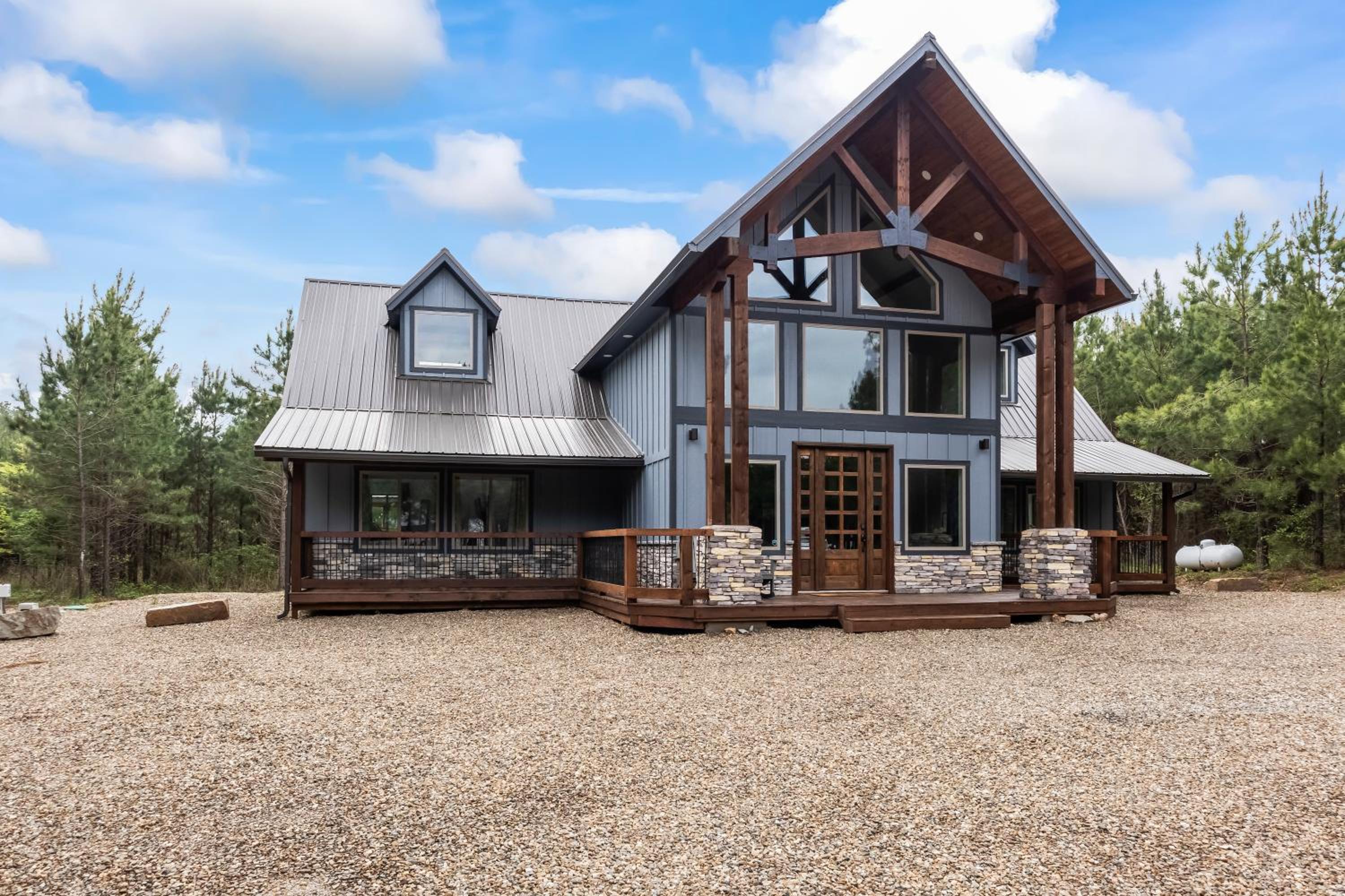 Brand New! Geauxin' All Inn, Fireplace, Hot Tub, Swings, Free Firewood view 4