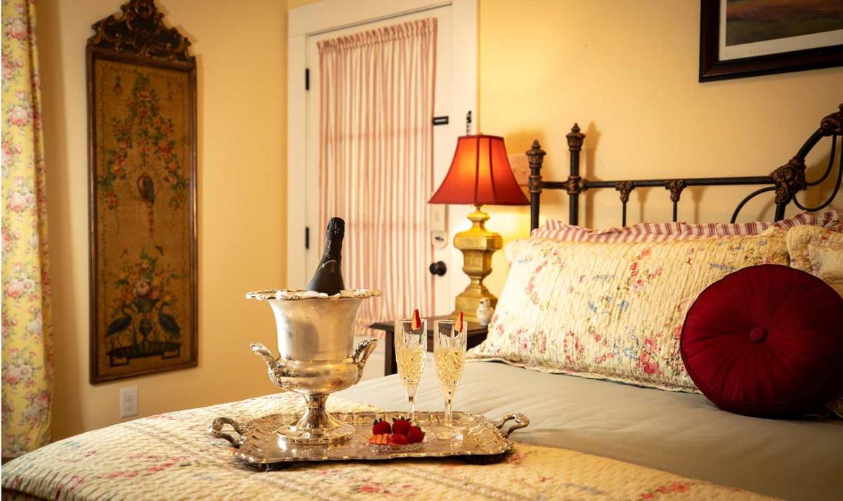 Jasper Vacations - The Bird  Butterfly Inn - Property Image 67