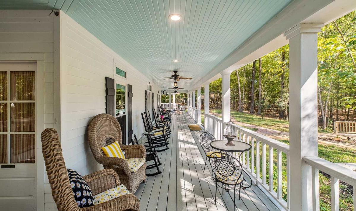 Jasper Vacations - The Bird  Butterfly Inn - Property Image 15