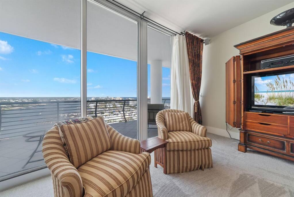 Bella Luna PH6 l Luxe Penthouse l Boat Slip l Walk to Flora-Bama l Epic Views view 3