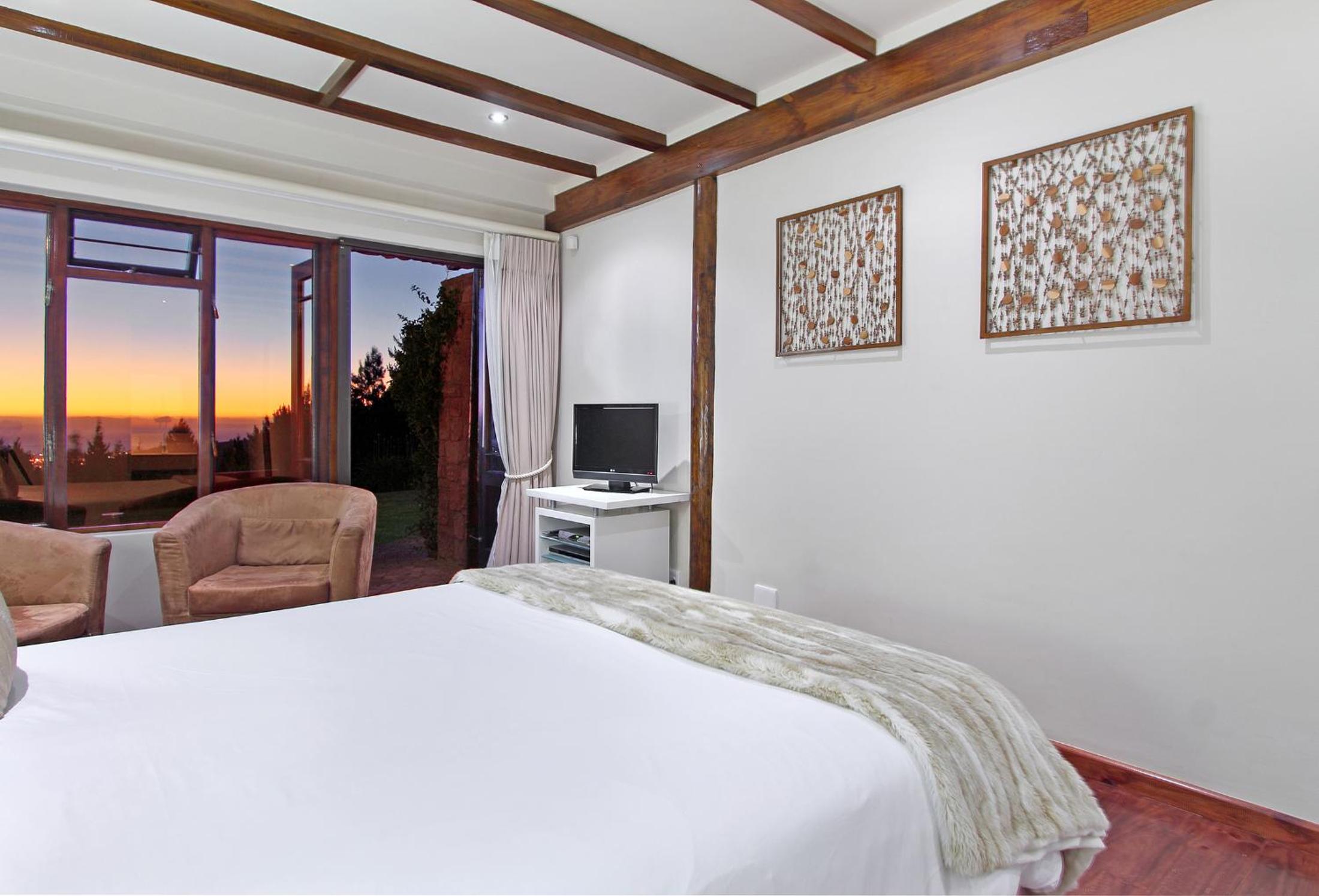 Lalapanzi Lodge - Image 3