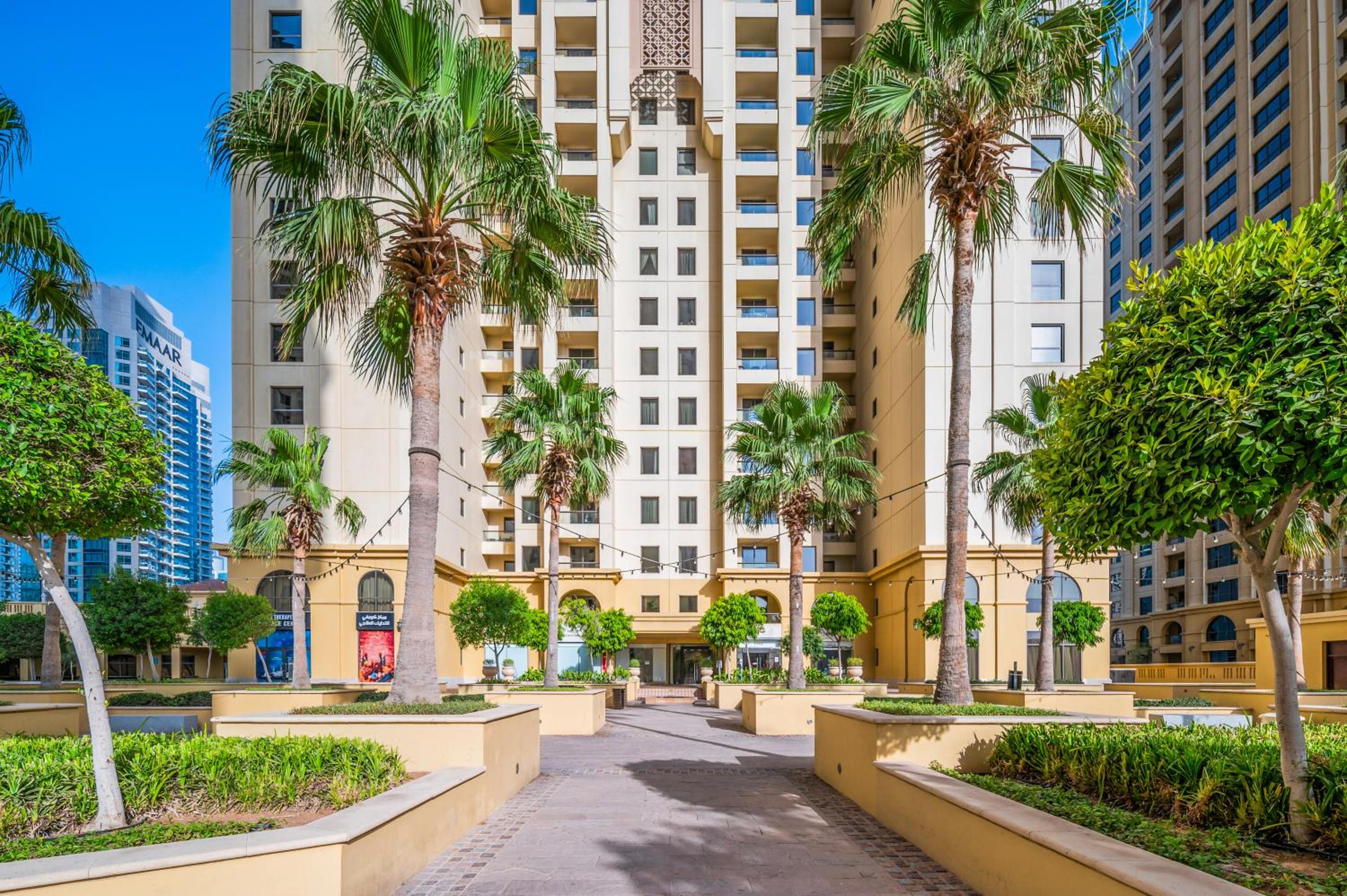Lovely 2-bed condo in JBR - 5 mins from beach - Palm View!