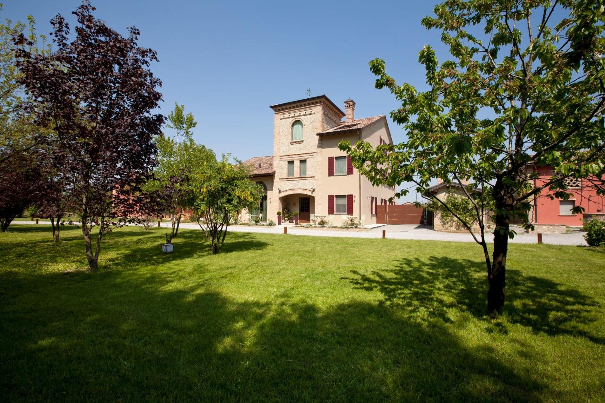 Photo 48