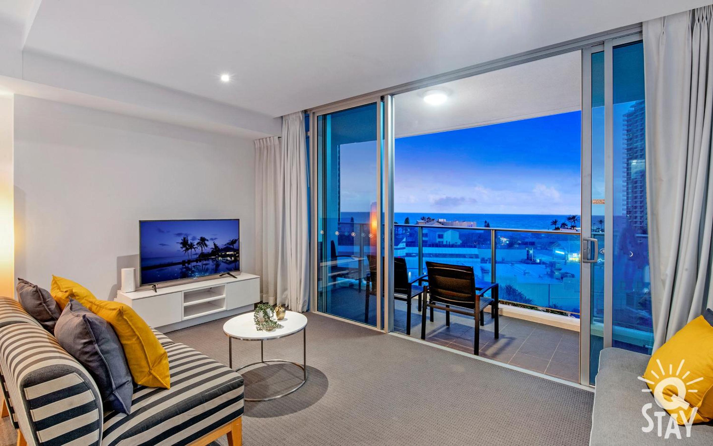 H'Residence Surfers Paradise MID WEEK MADNESS DEAL - Q Stay