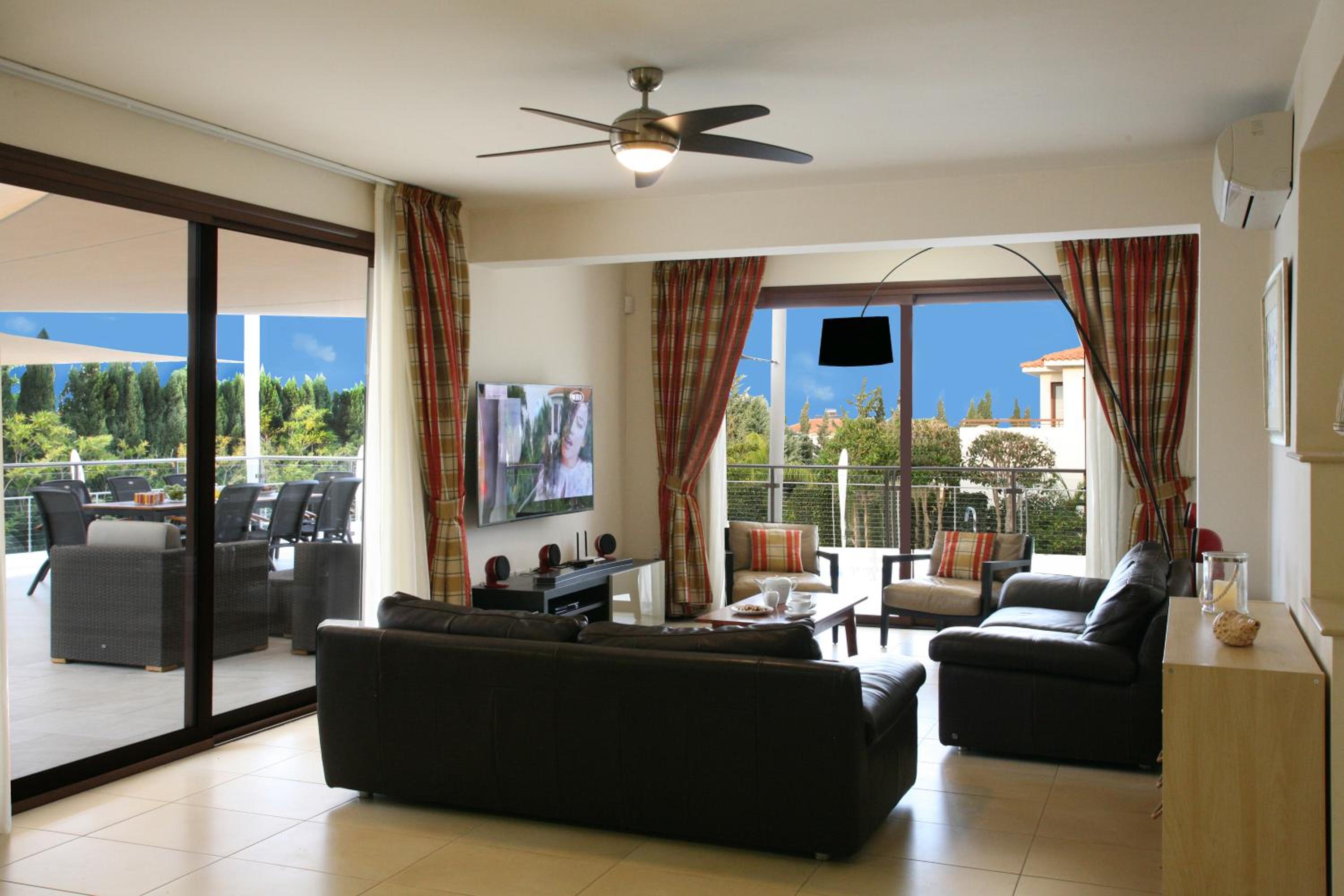 Villa Leonidas