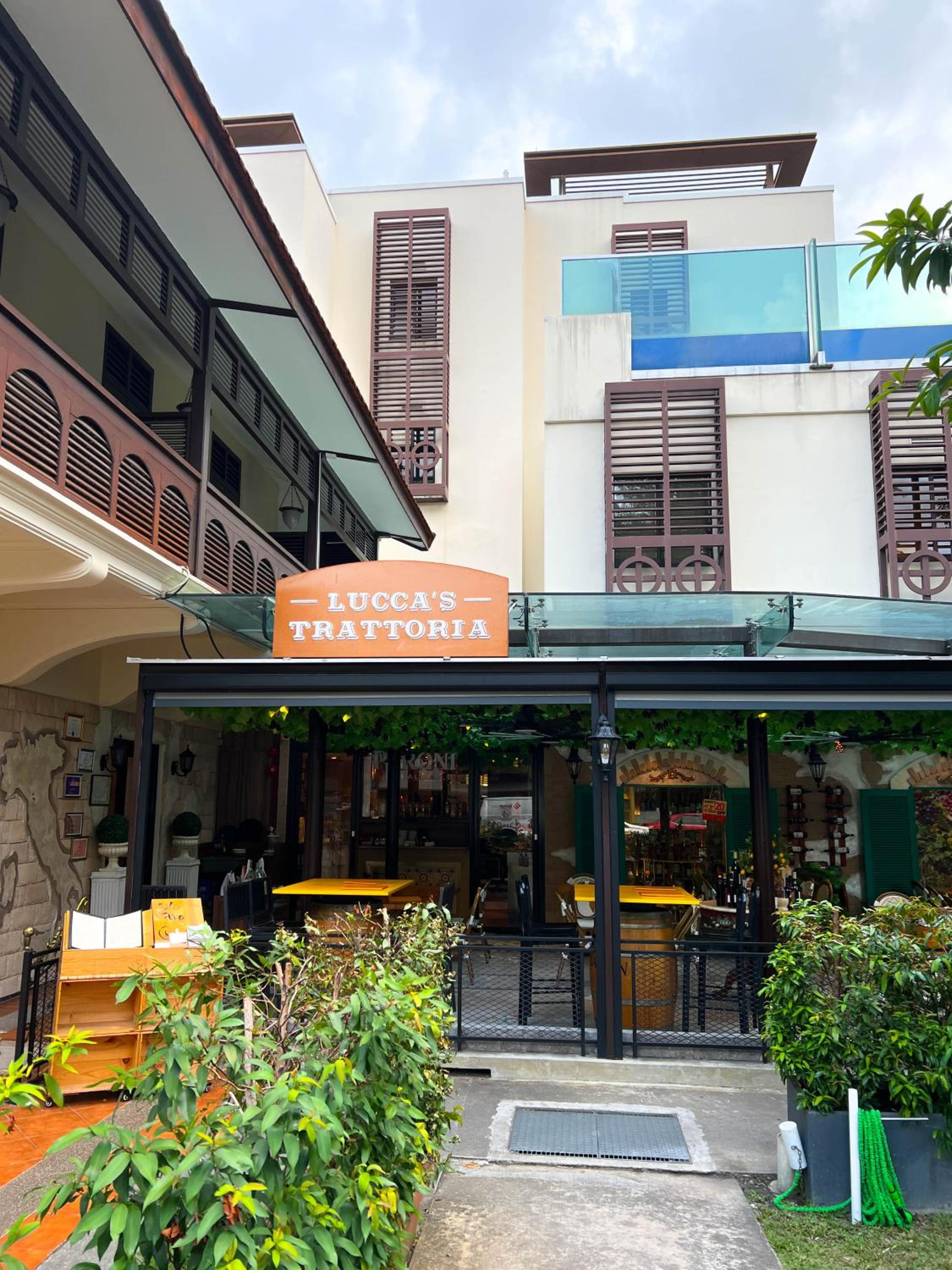 Nostalgia Hotel-2
