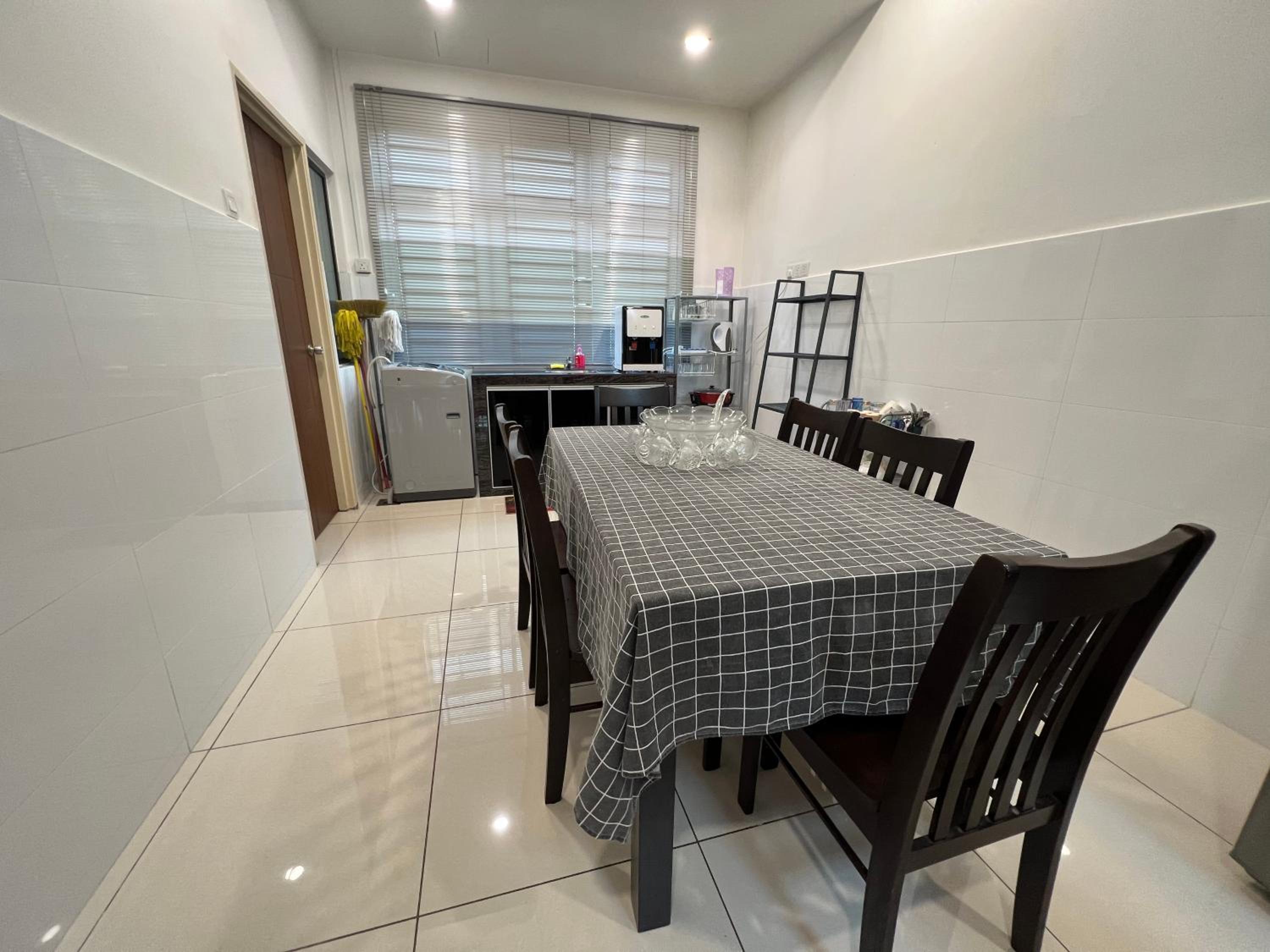 16pax Seri Austin 4bedroom 4bath nearby toppen aeon tebrau