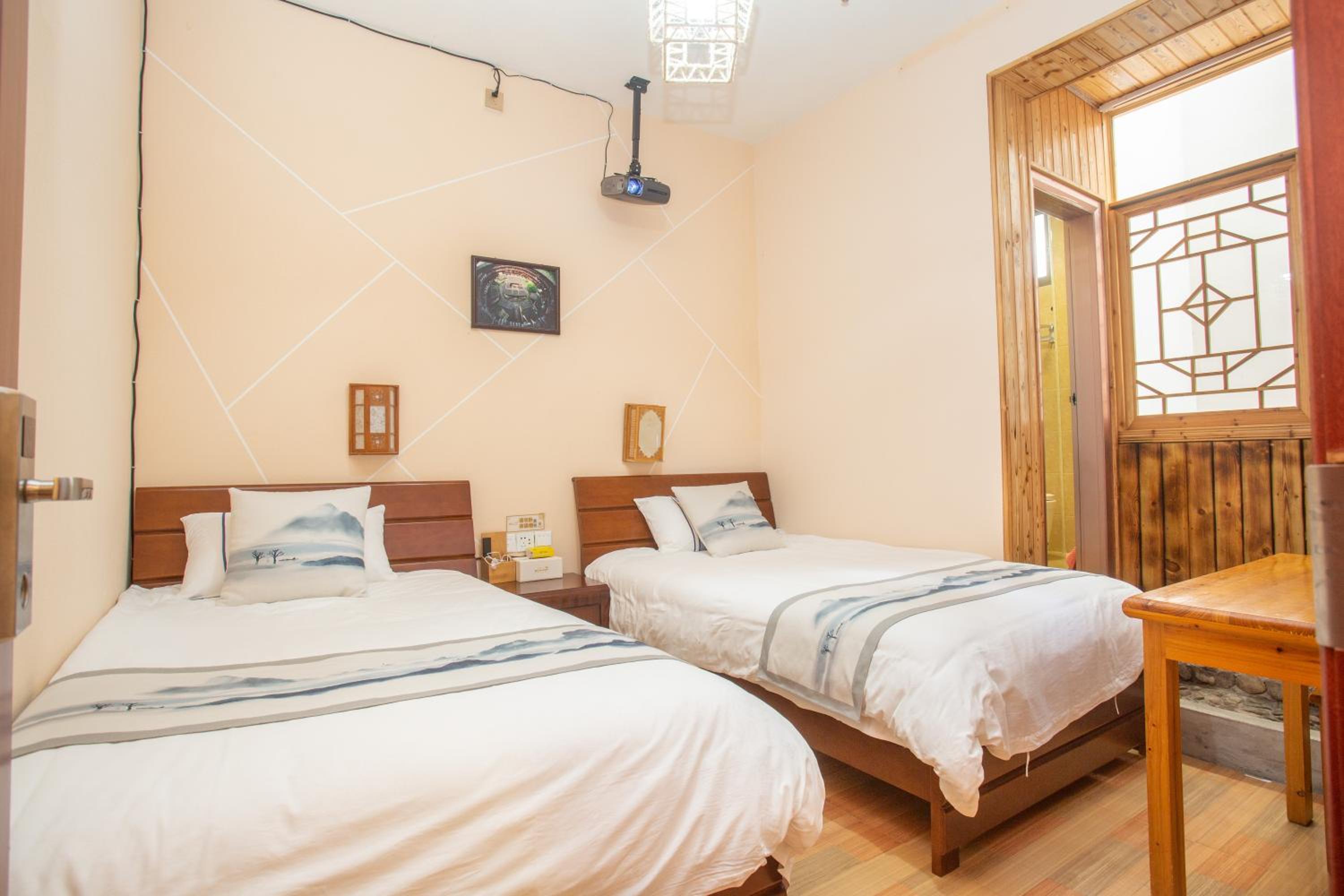 Nanjing Tulou Xinyuan HomeStay view 5