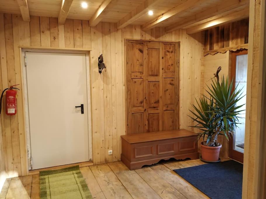 Upcycling Appartement Fischl - Nachhaltig und Kreativ Wohnen für Groß und klein