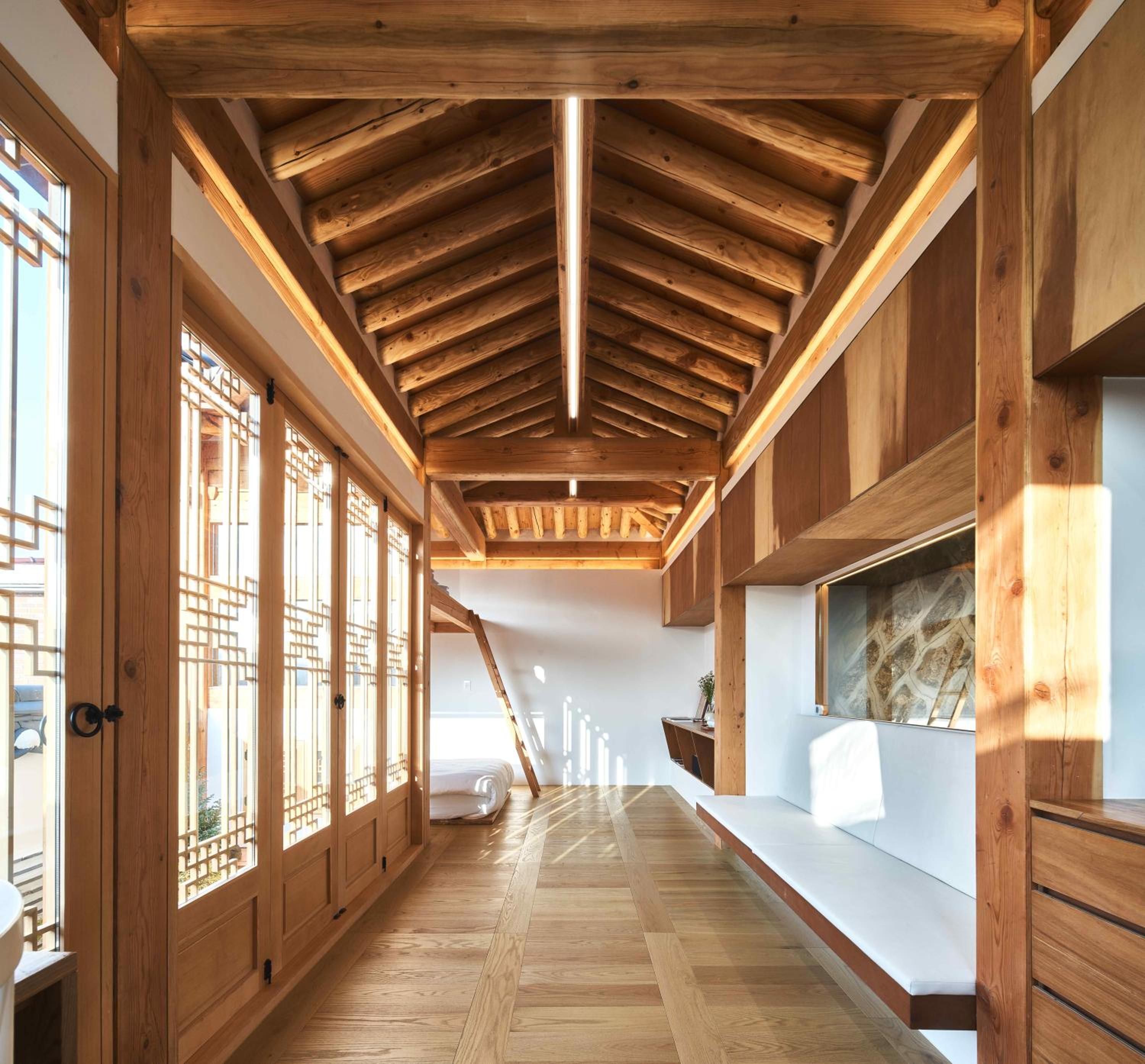 Luxury Hanok Stay Cloudscape view 3