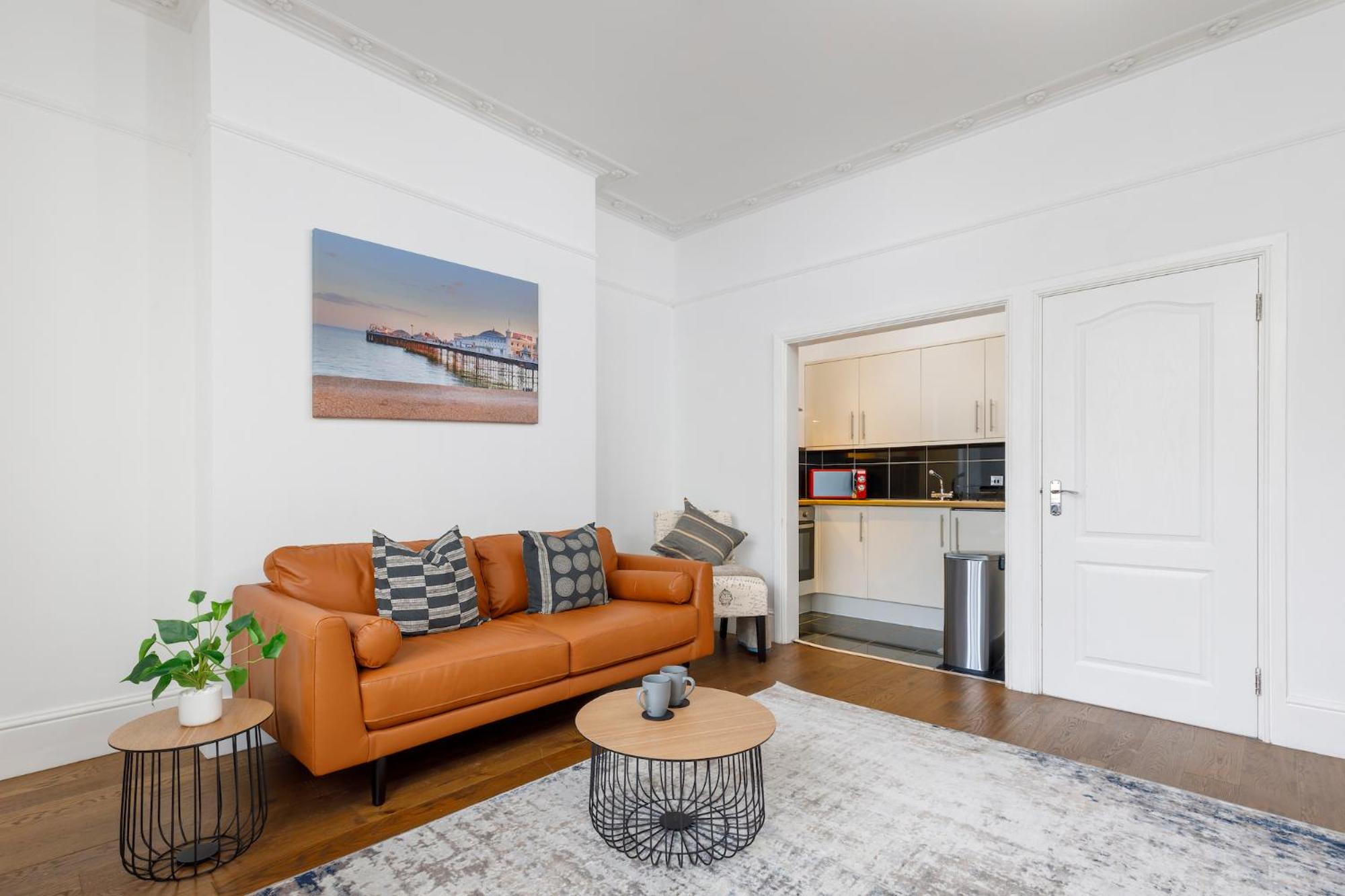 Serenity Square - Wow location central Brighton sleeps 4 view 2