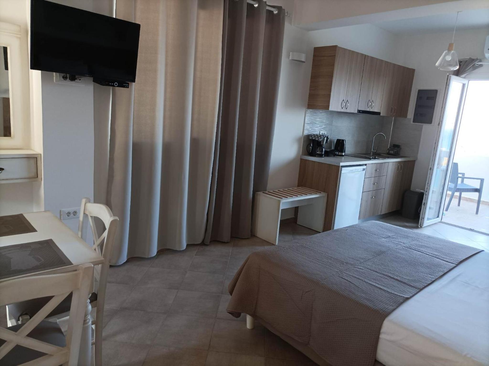 Palaiokastro view photo 4