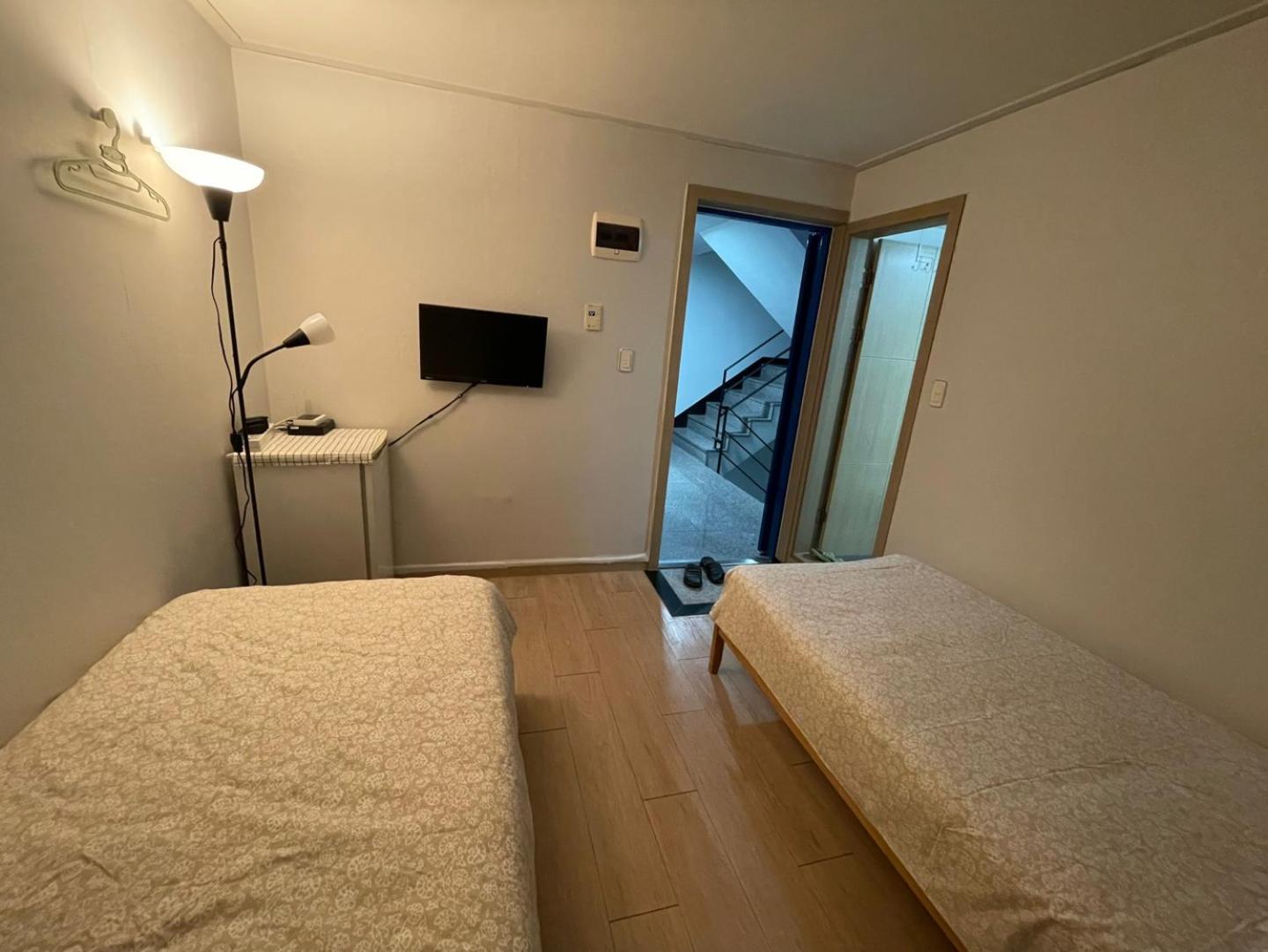 Twin Rabbit Guesthouse