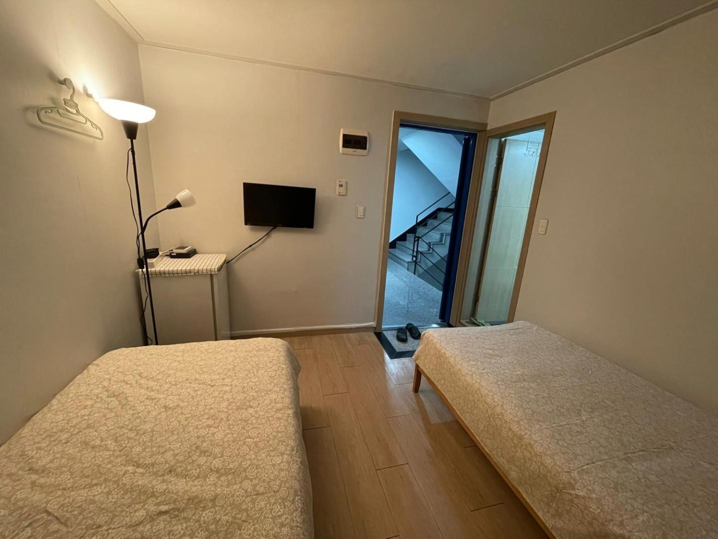 Twin Rabbit Guesthouse