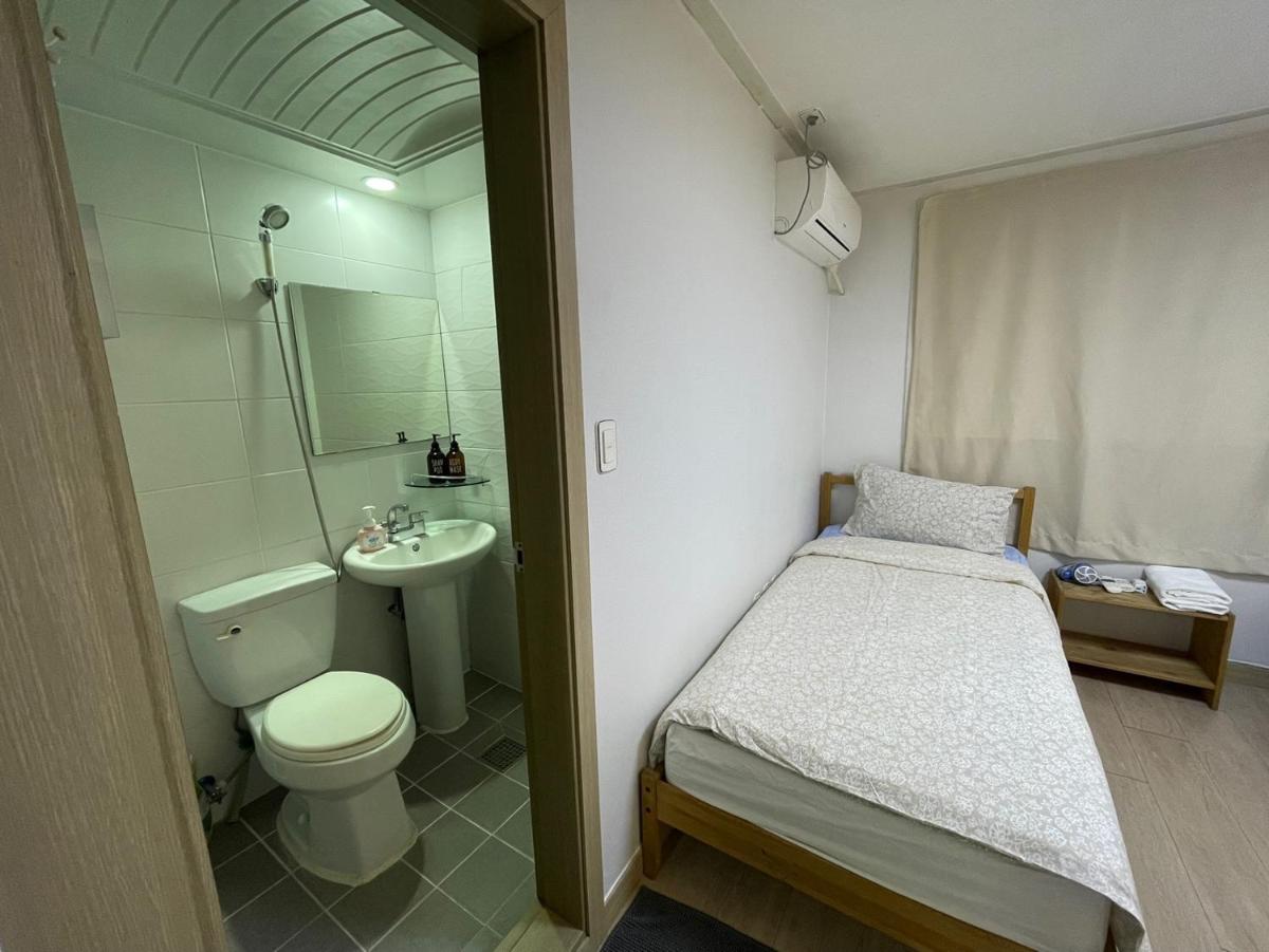 Twin Rabbit Guesthouse