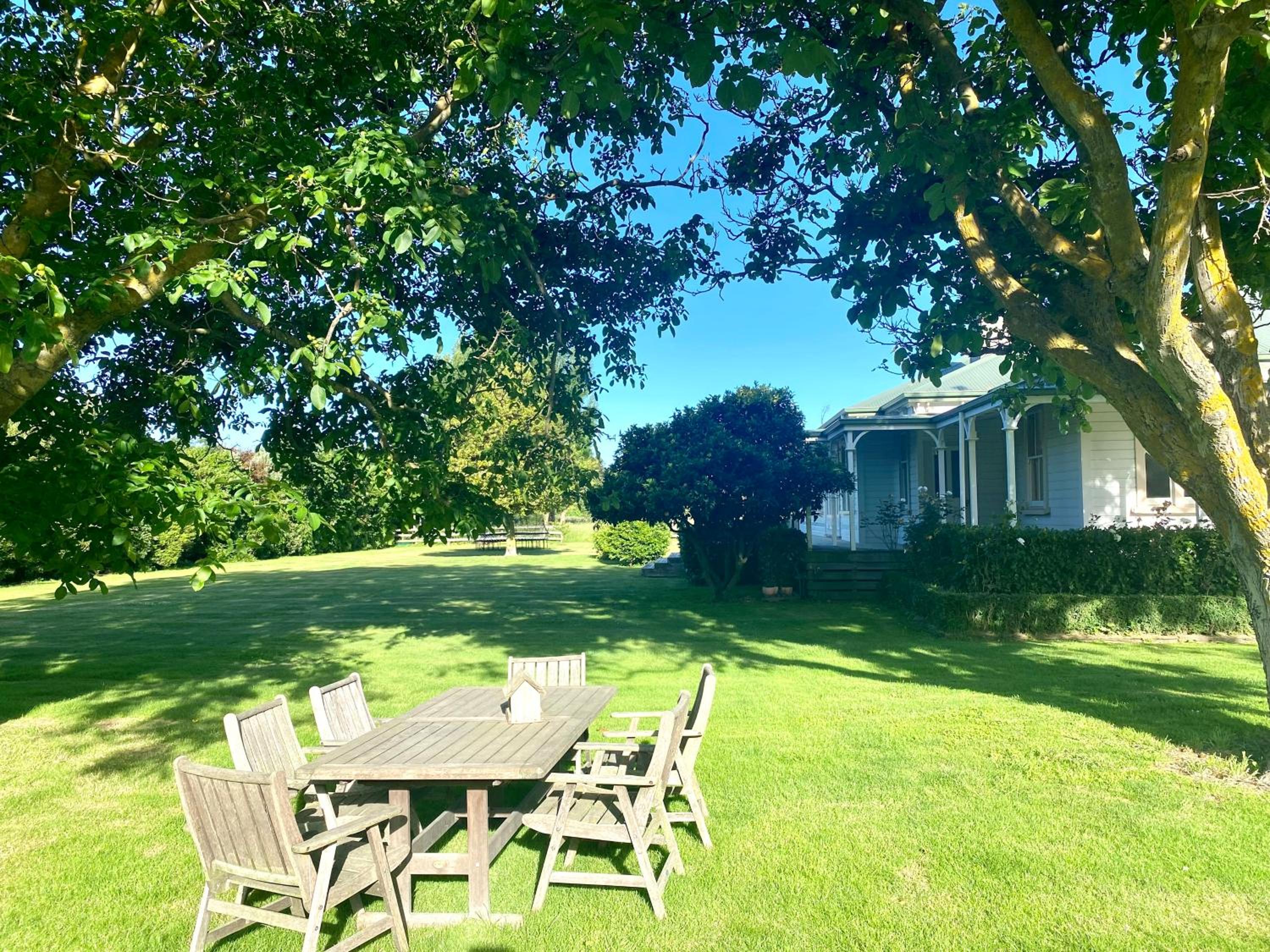 Botham's Beauty - Blenheim Holiday Home view 3