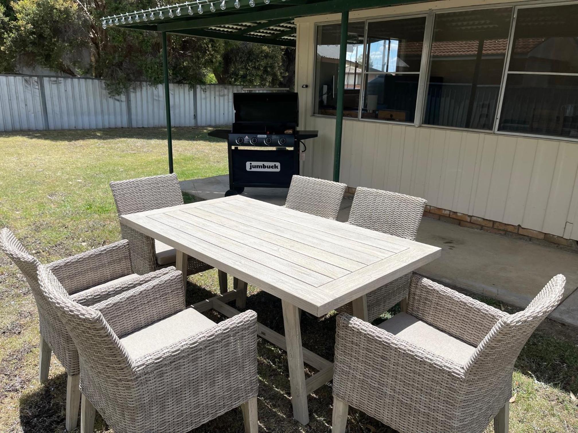 Comfortable 2-Bedroom home in Mudgee - Rest Easy Mudgee