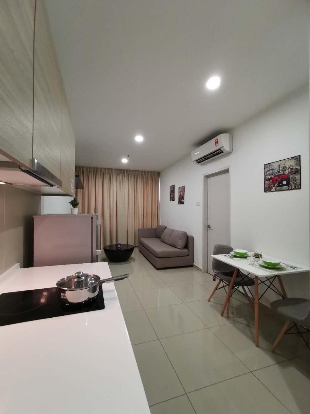 I-Suite Block B ,2R1B # Shah Alam, I-City, Free Wifi & Parking photo 6