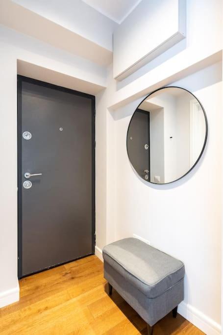 Stunning Views 2BR Midtown Flat - Charming Balcony view 2