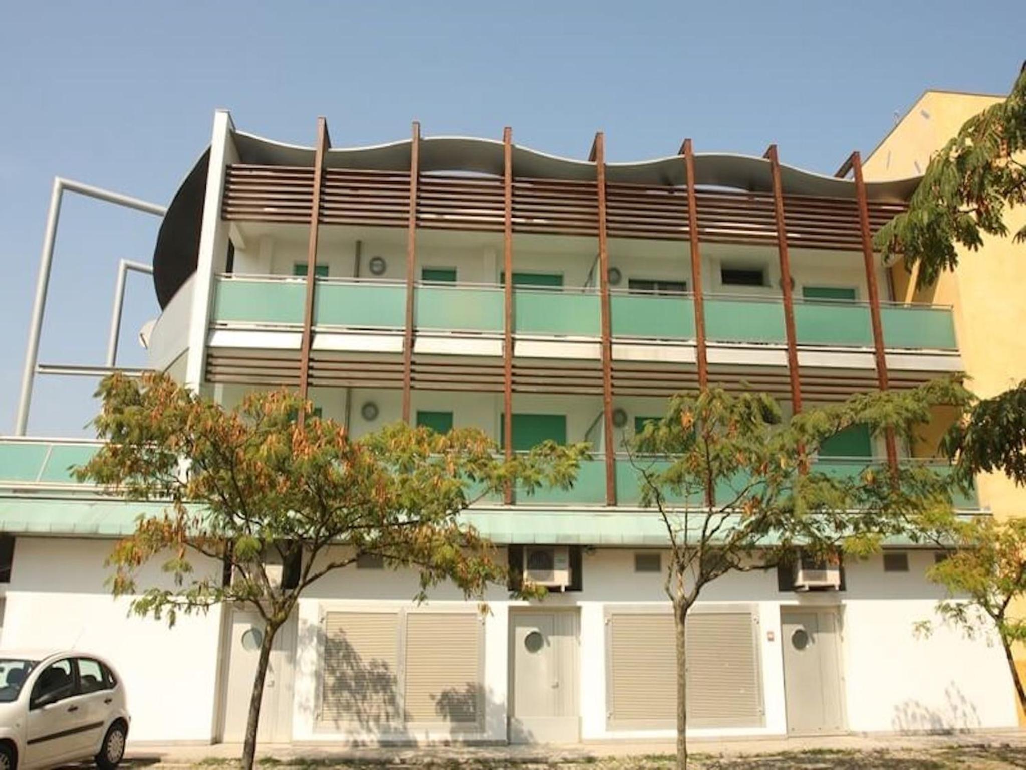 Bright flat near the beach - Beahost