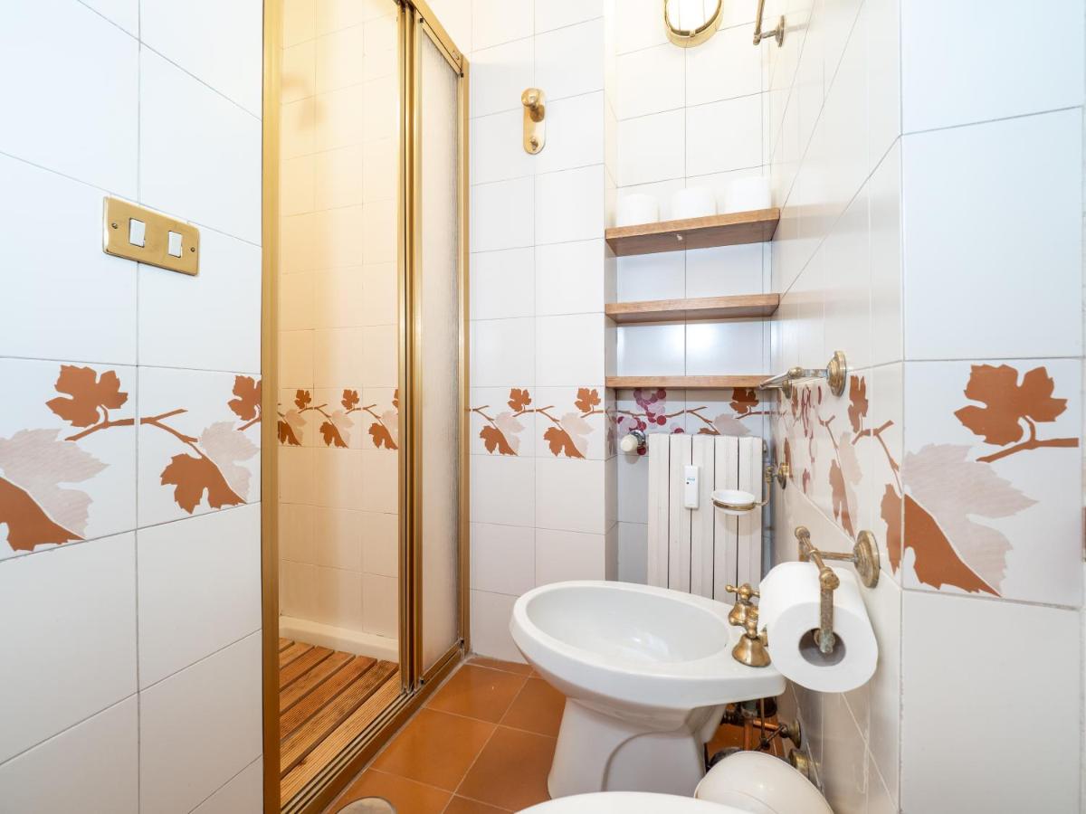 Elegant Flat in Milan's Heart