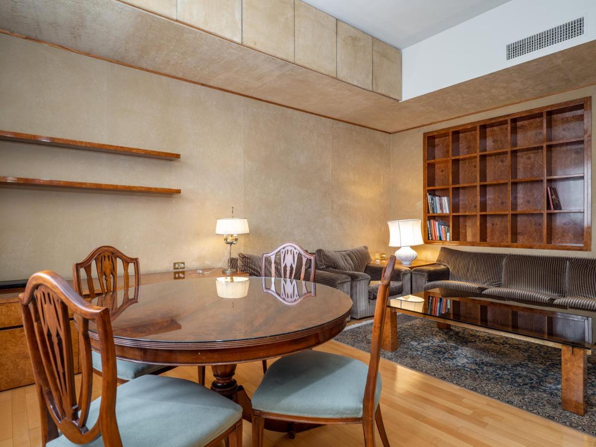 Elegant Flat in Milan's Heart