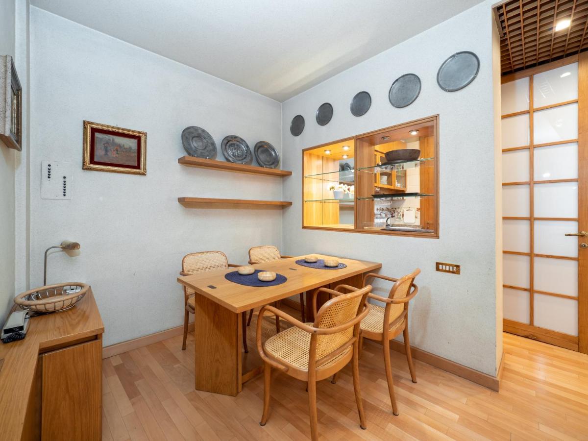 Elegant Flat in Milan's Heart