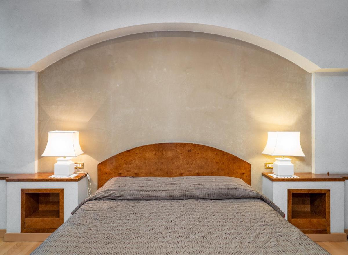 Elegant Flat in Milan's Heart