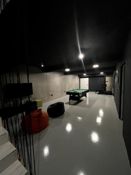 Photo 33