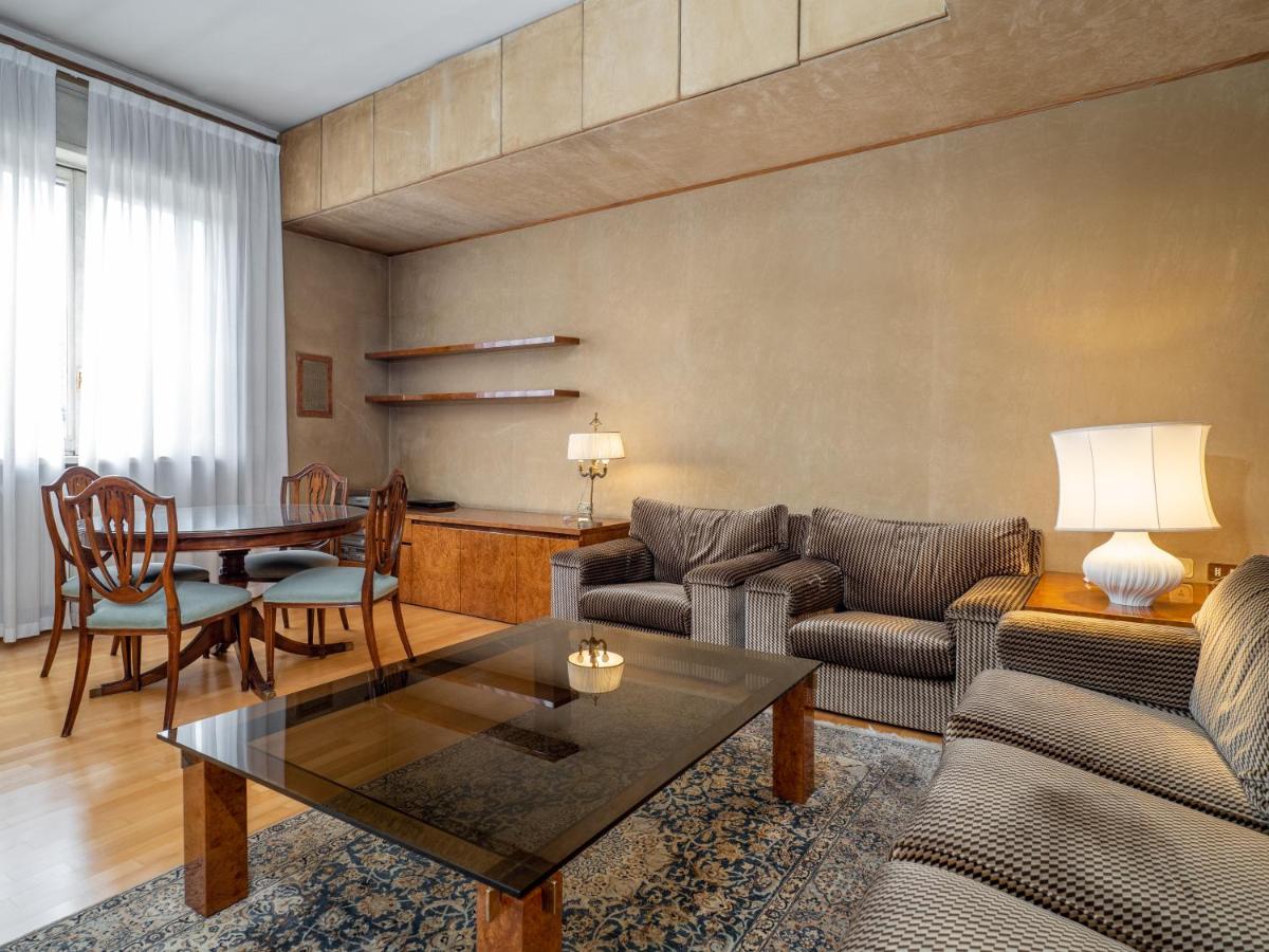 Elegant Flat in Milan's Heart