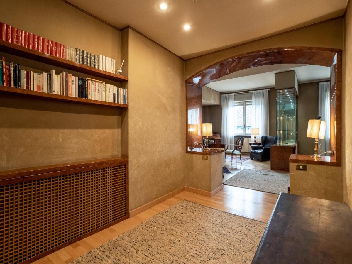 Elegant Flat in Milan's Heart
