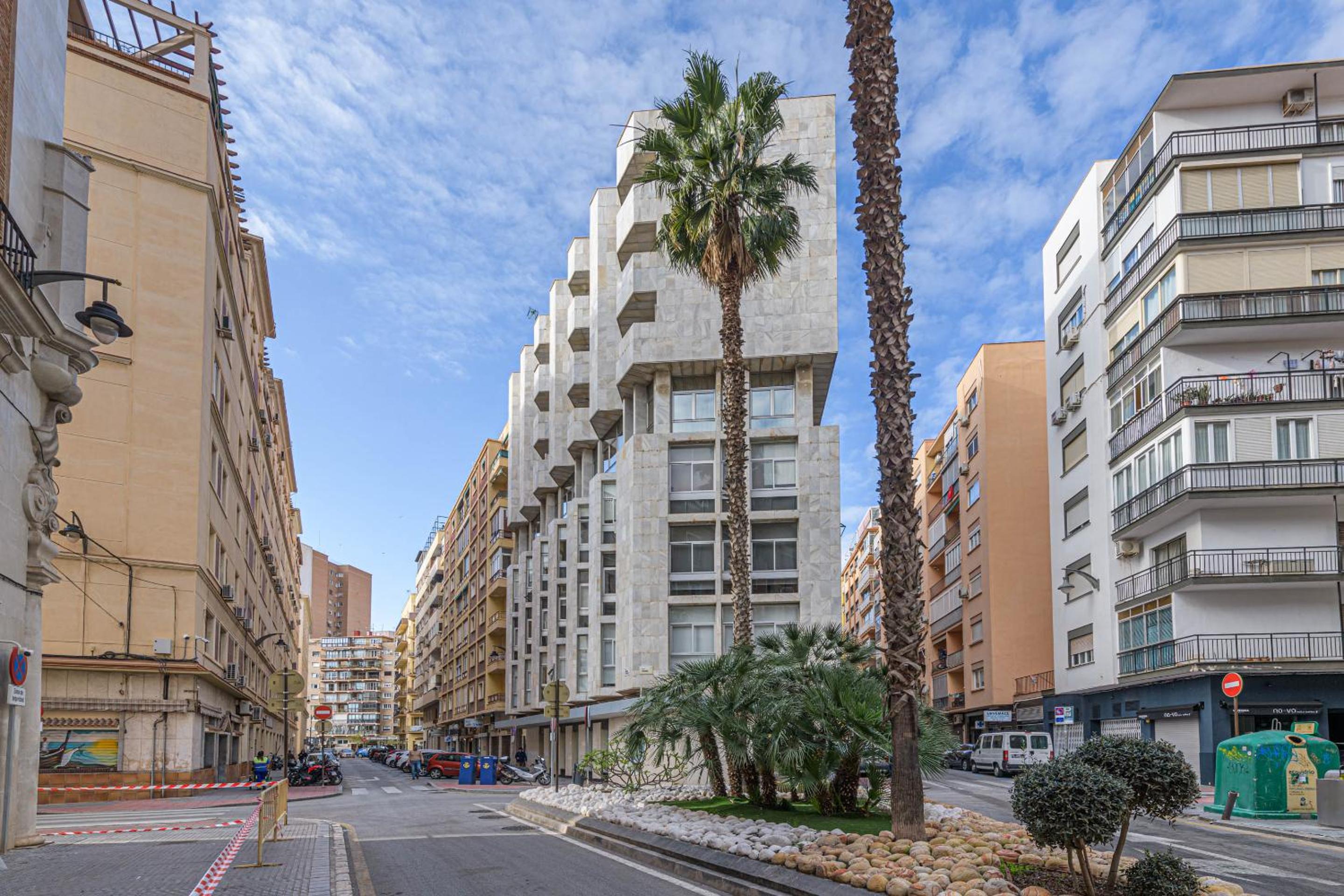 WintowinRentals Ubicación fabulosa, completo apartamento con Parking en el Soho de Málaga