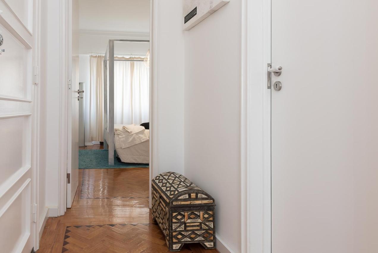 Flat With a Garden in Belem view 5