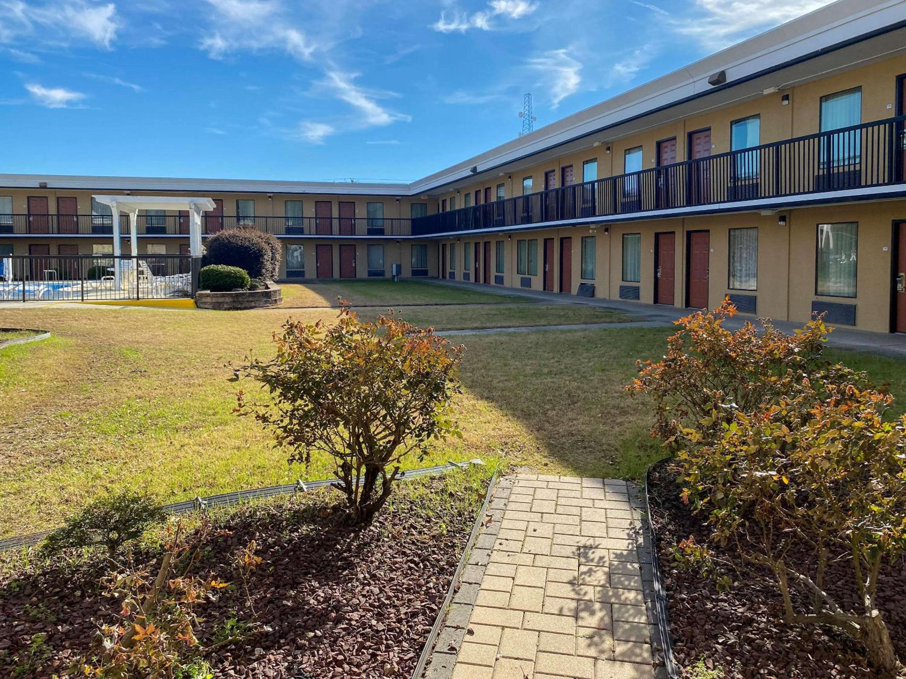Elizabeth City Vacations - Quality Inn Elizabeth City near University - Property Image 4