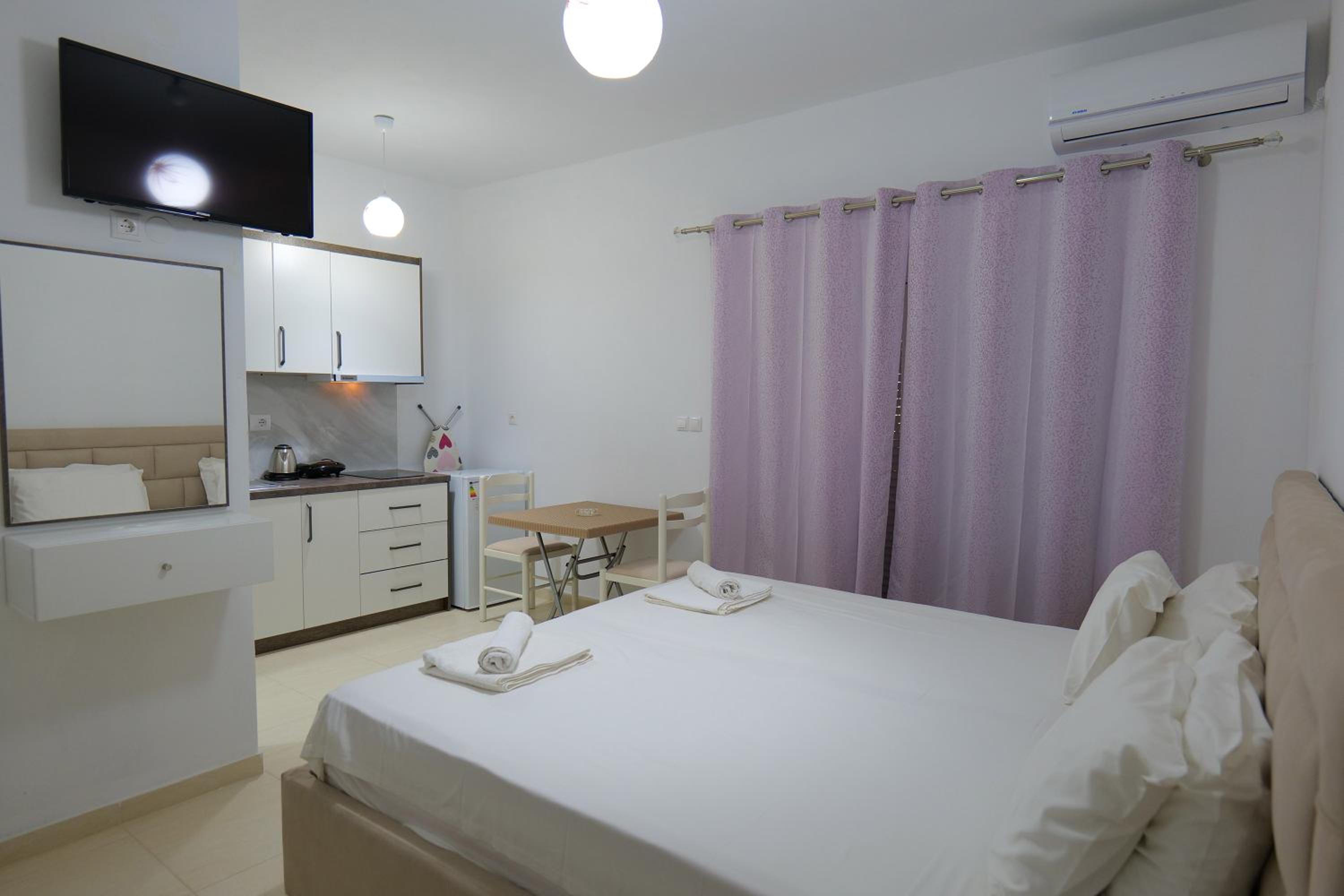 Pink Holiday Sarande