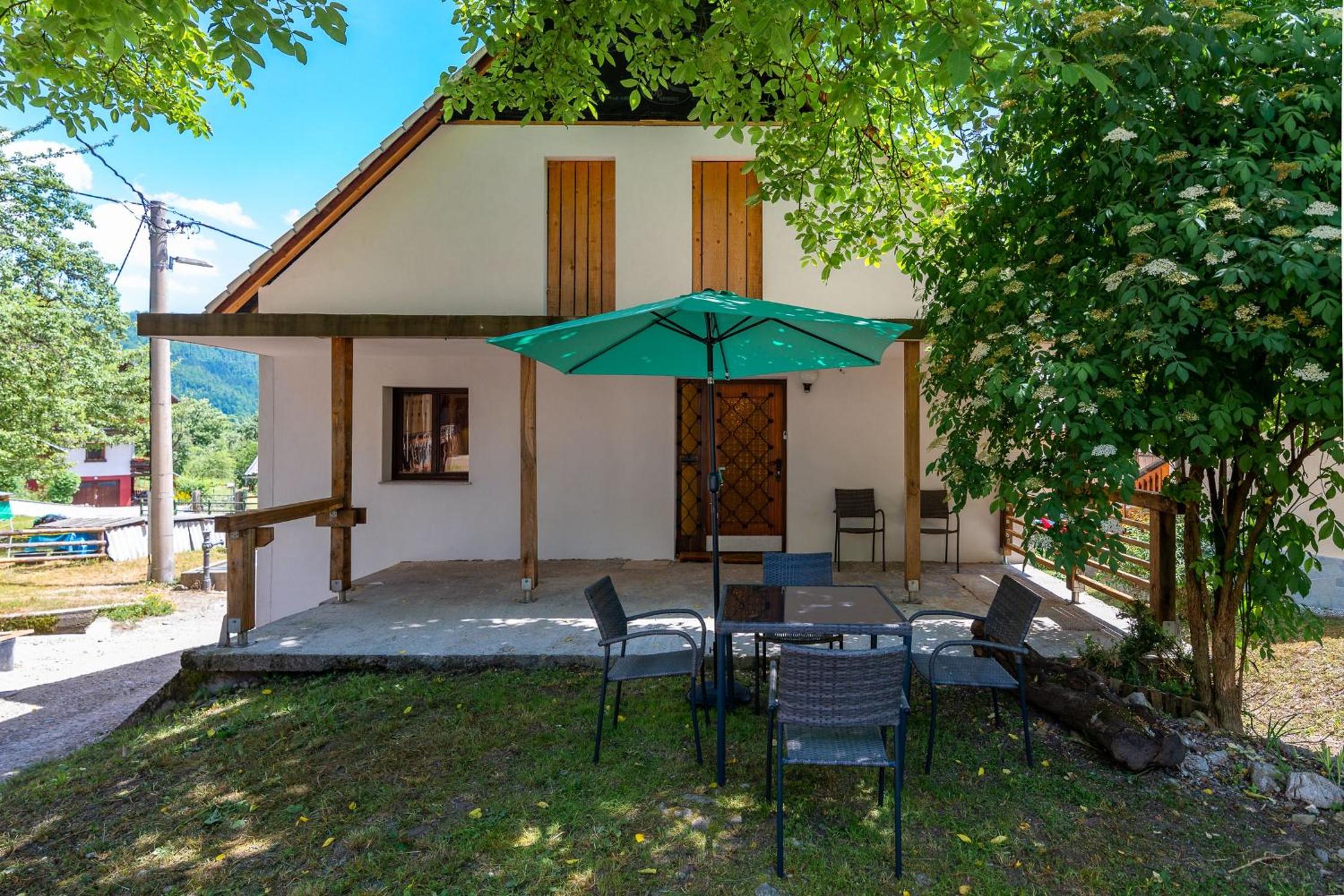 Rudnica House view 2