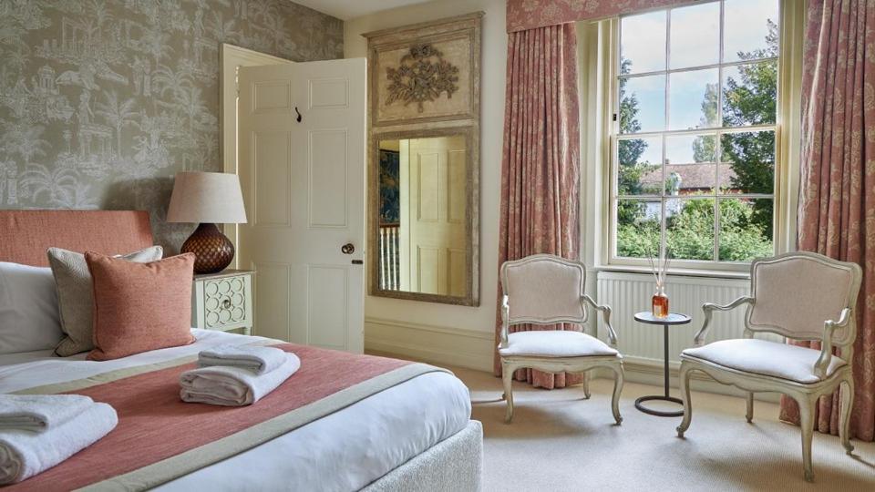 The Angel Inn, Petworth view 5