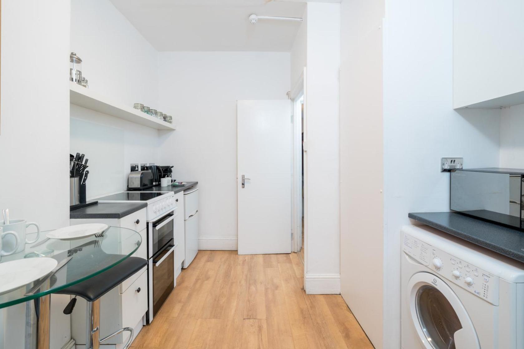 Soho & Covent Garden Apartment, Sleeps 3