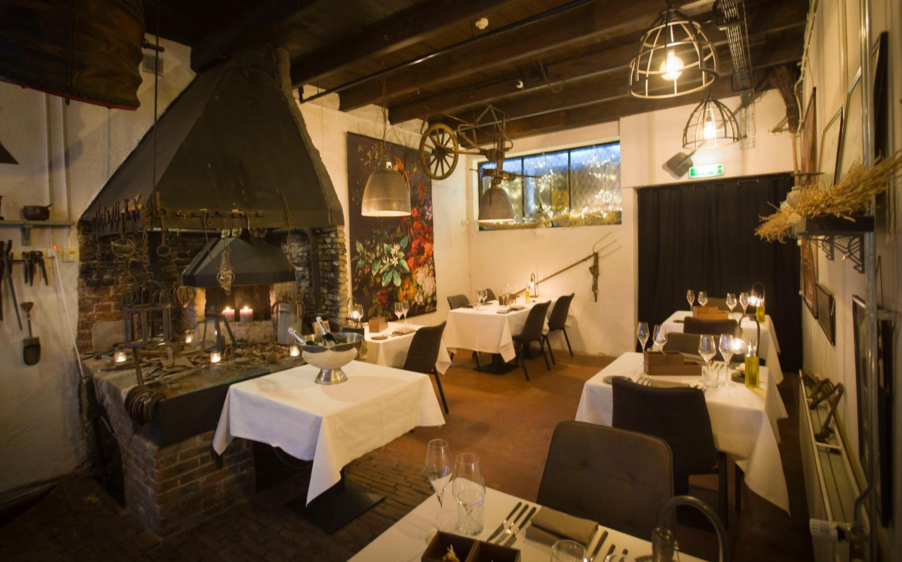 restaurant