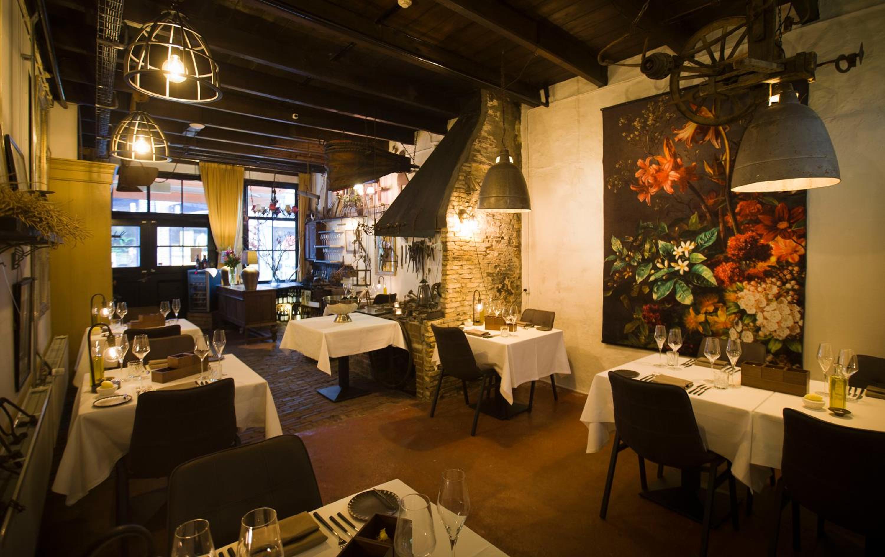 restaurant