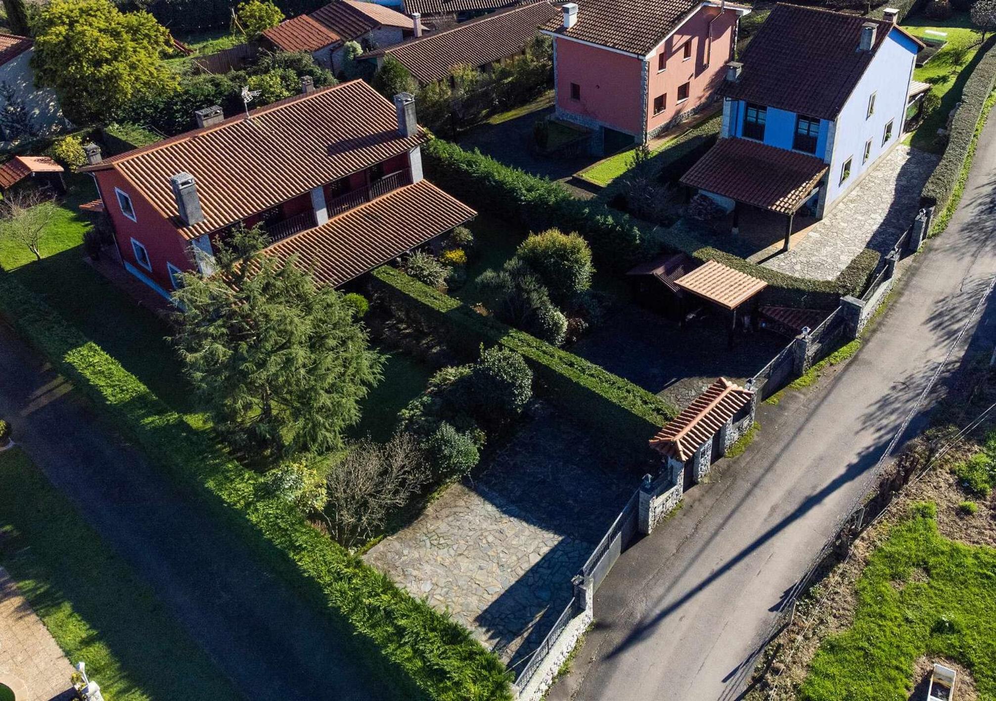 Villa en Llanes con jardín cerca playa - Castañín