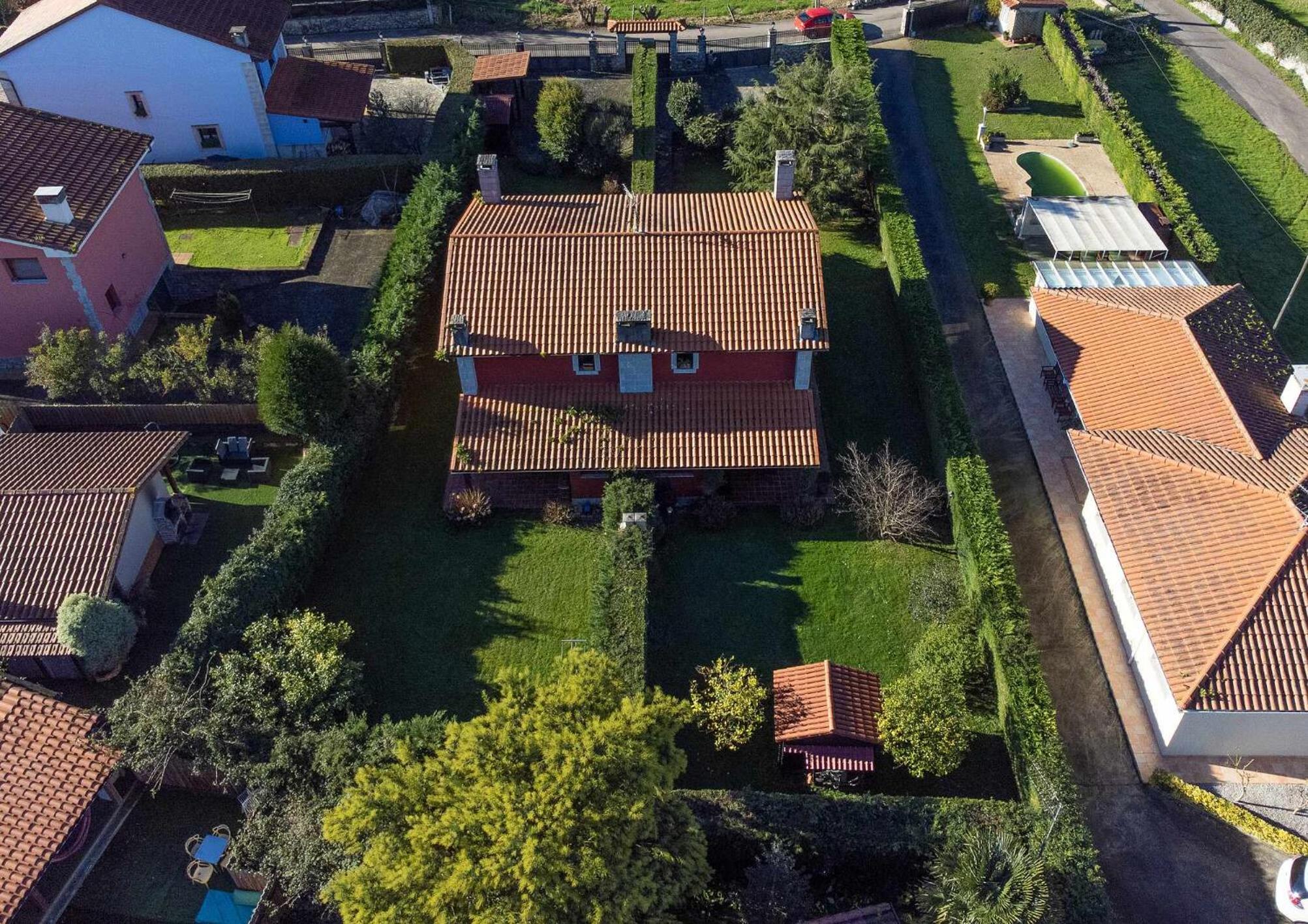 Villa en Llanes con jardín cerca playa - Castañín