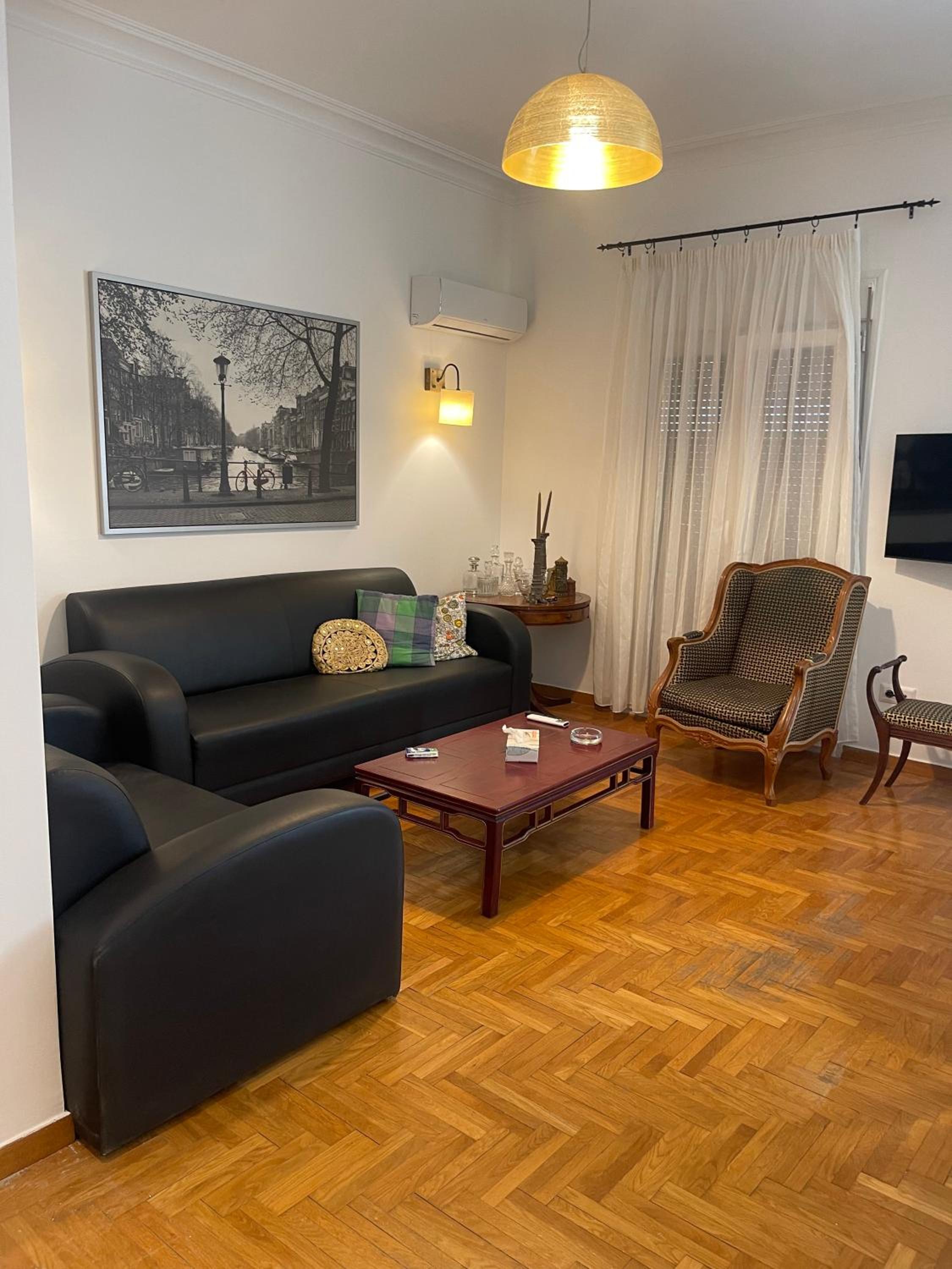 PAGRATI FLAT 7