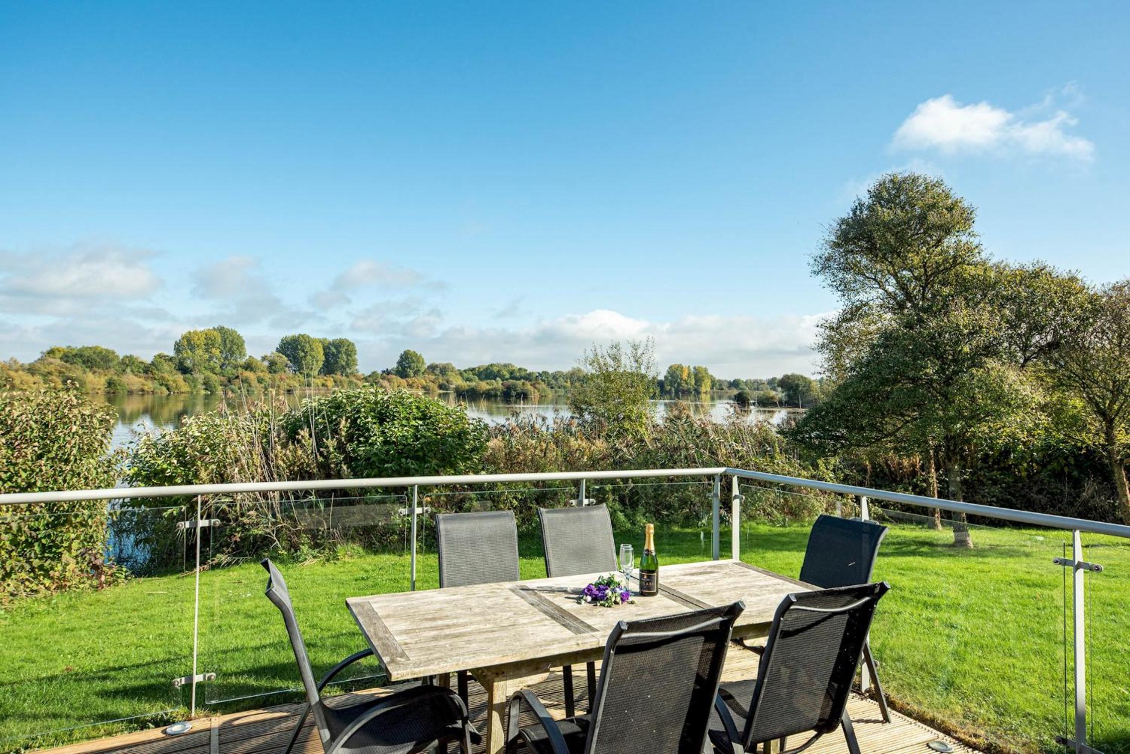 Lakeside family friendly property CW99 view 2