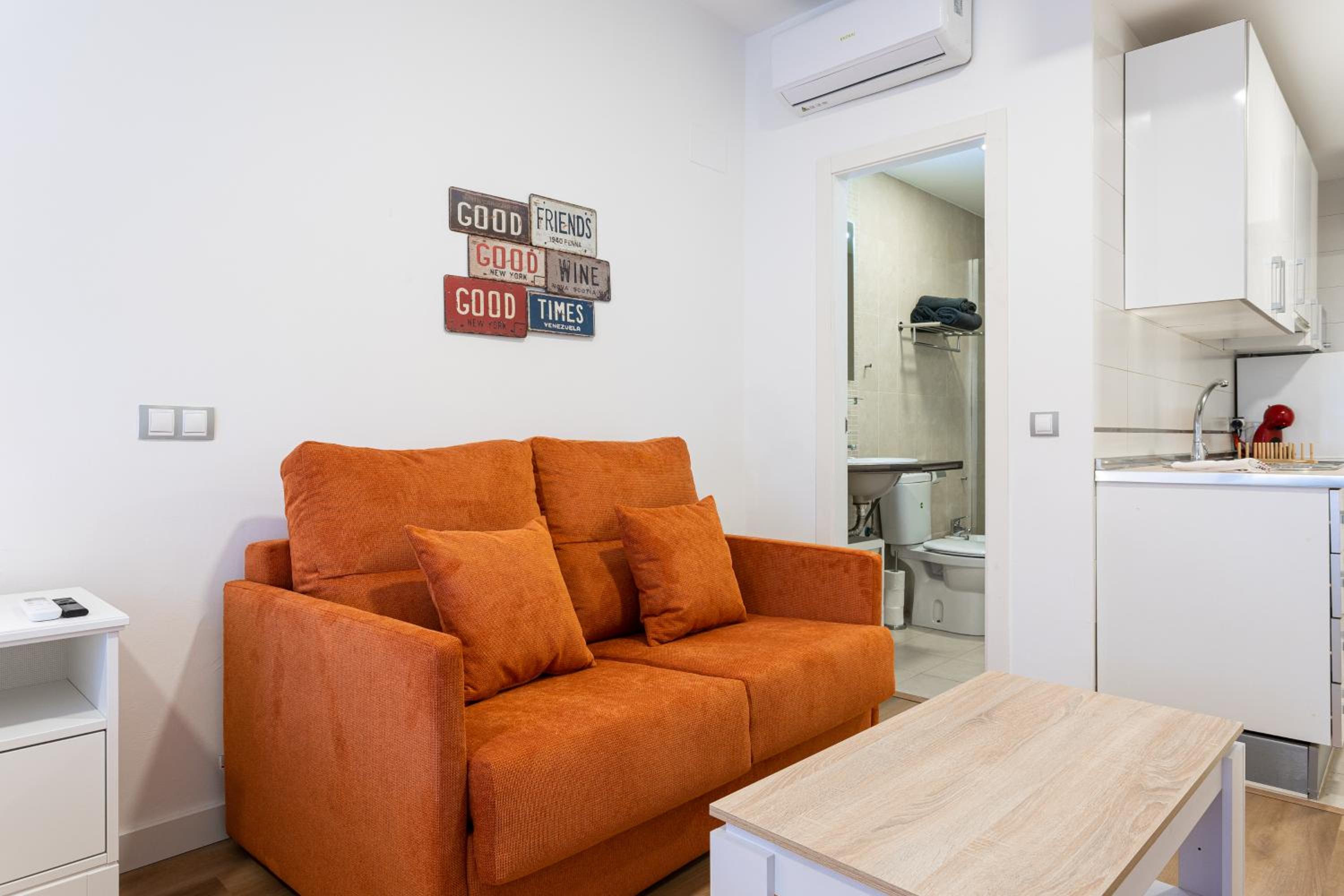 Apartments Holidays2Malaga City Center
