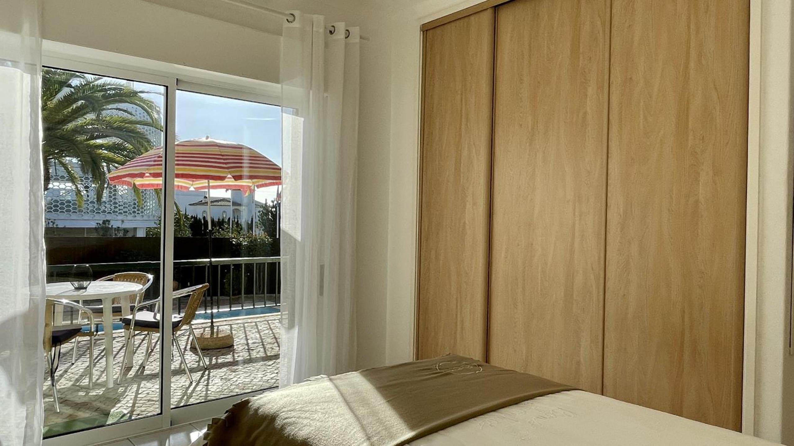 Margarida - Private Pool - 10 Guests - Albufeira view 3