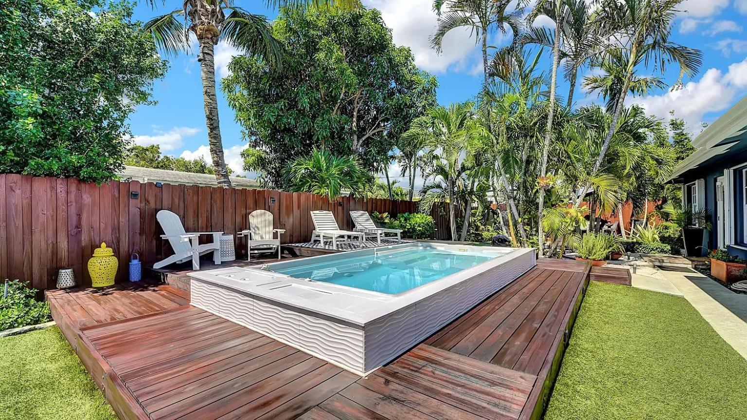 Modern Oasis view 3